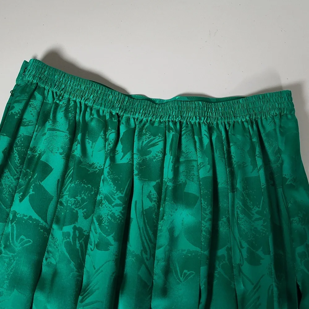 Vintage Neiman Marcus 100% silk emerald green skirt‎ set 6